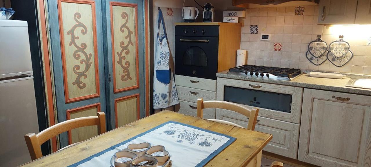 Loft Della Perpetua Di Casa Bernardi, Fuga Romantica Petfriendly Montagnaga  Luaran gambar