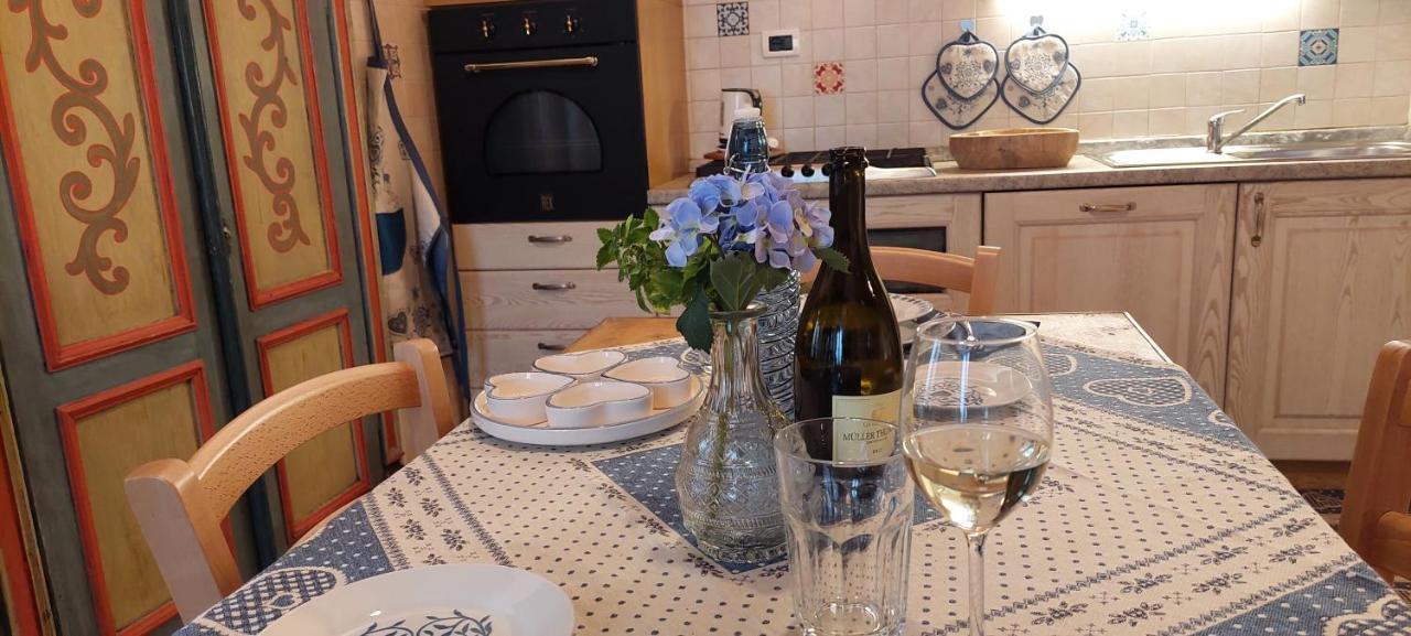 Loft Della Perpetua Di Casa Bernardi, Fuga Romantica Petfriendly Montagnaga  Luaran gambar