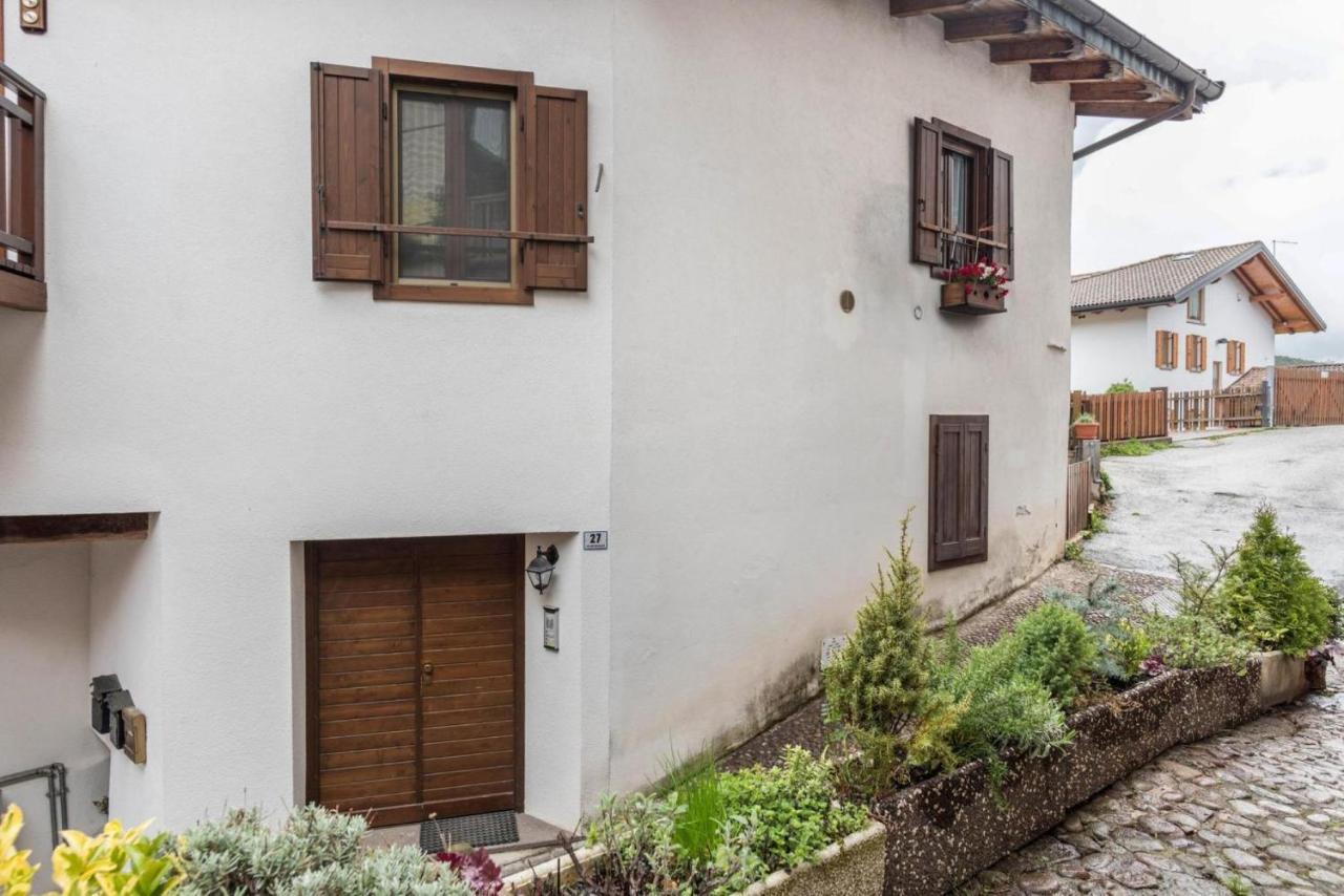 Loft Della Perpetua Di Casa Bernardi, Fuga Romantica Petfriendly Montagnaga  Luaran gambar