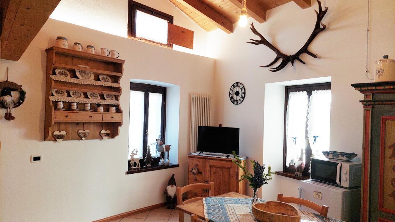 Loft Della Perpetua Di Casa Bernardi, Fuga Romantica Petfriendly Montagnaga  Luaran gambar