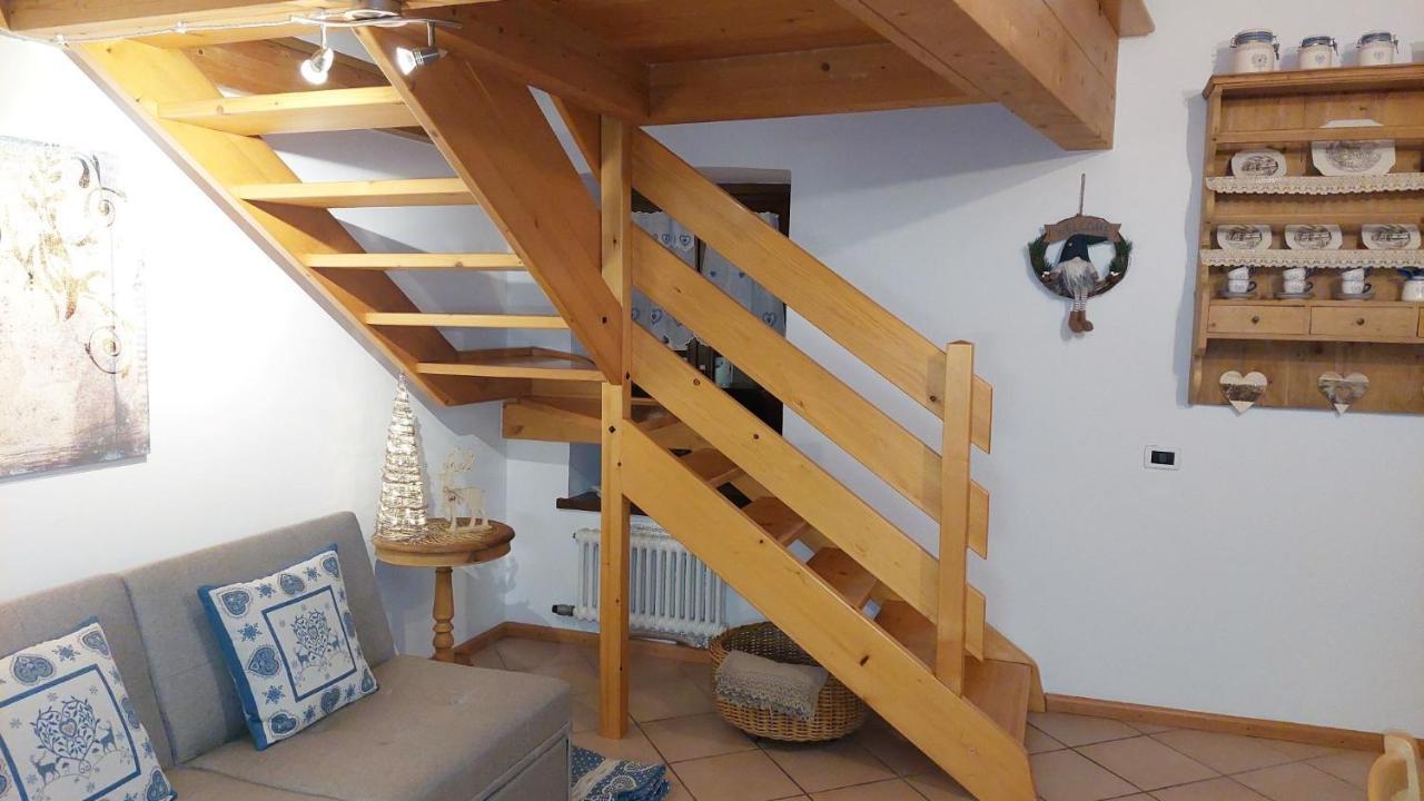 Loft Della Perpetua Di Casa Bernardi, Fuga Romantica Petfriendly Montagnaga  Luaran gambar