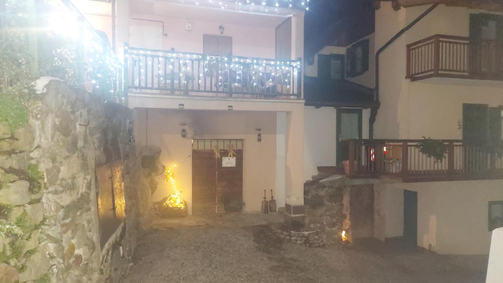 Loft Della Perpetua Di Casa Bernardi, Fuga Romantica Petfriendly Montagnaga  Luaran gambar